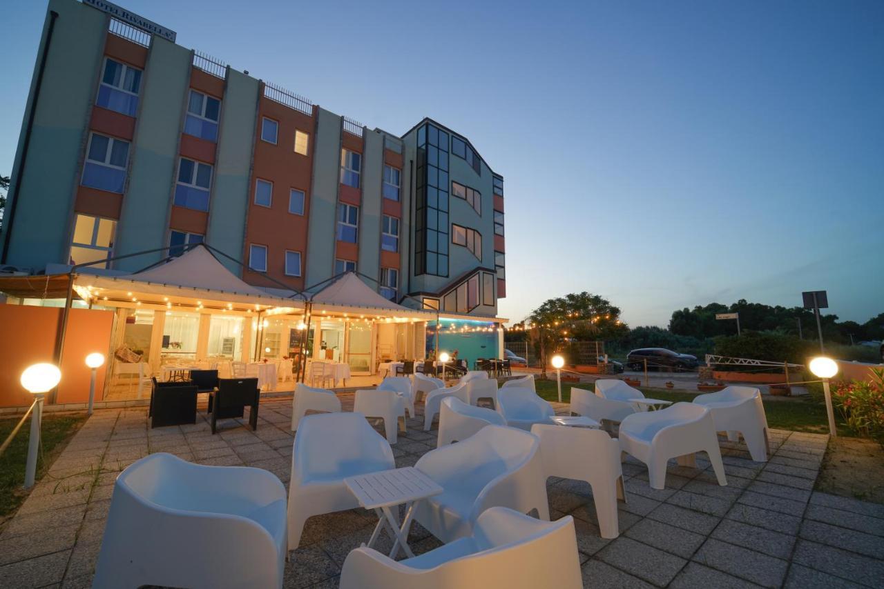 Hotel Rivabella 达沃利 外观 照片