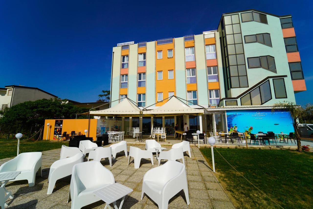 Hotel Rivabella 达沃利 外观 照片